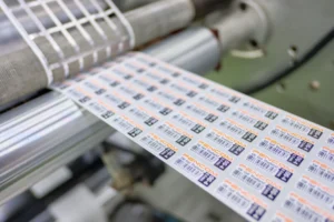 สติ๊กเกอร์ม้วนพิมพ์บาร์โค้ด